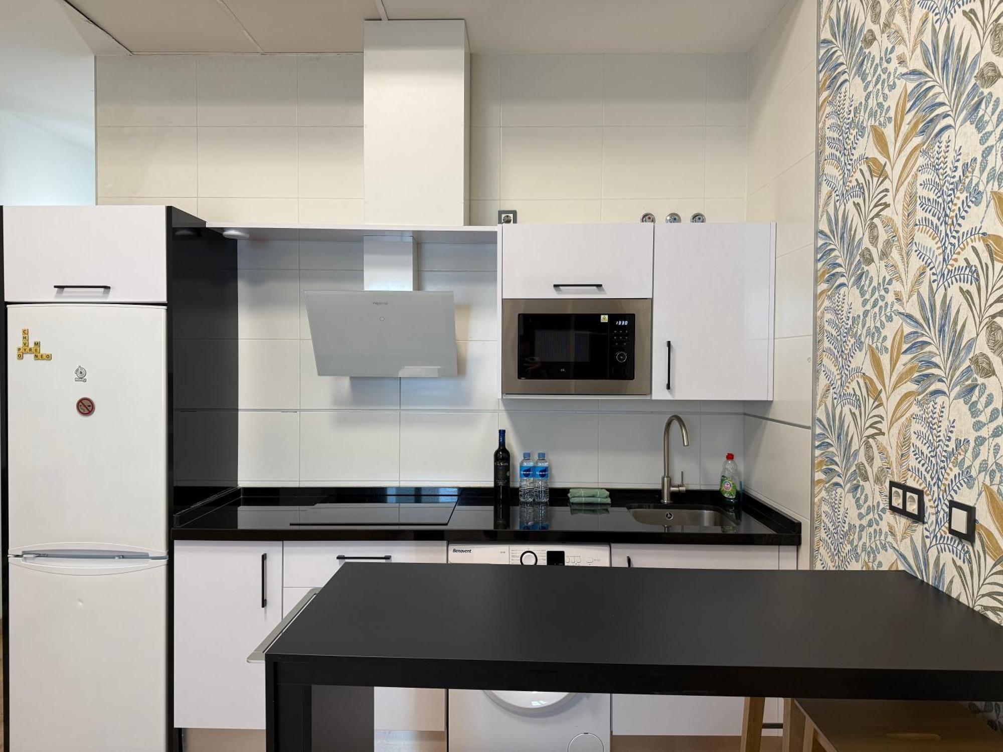 Lovely Studio In The Heart Of Malaga Free Swimming Pool المظهر الخارجي الصورة